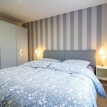 Nautic Lounge - House 1 *
